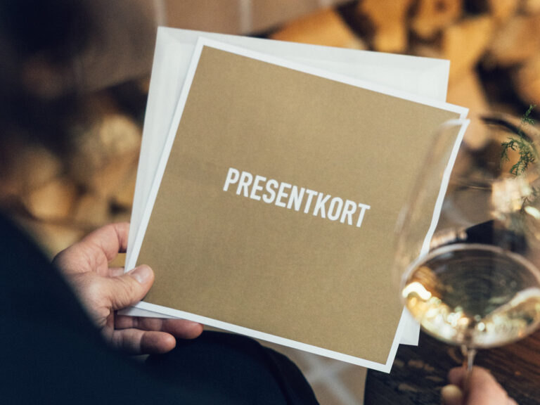 PRESENTKORT MED VALFRI SUMMA